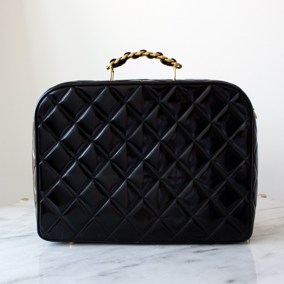 Chanel Vintage Spring 1995 Black Quilted Patent Leather Large 95P Vanity Bag - Picture 6 of 16